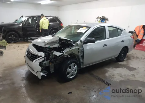 2015 Nissan Versa 1.6 S z USA, uszkodzony, nr VIN 3N1CN7AP2FL933870